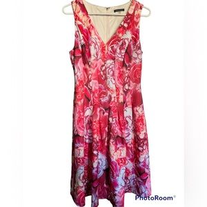 Beautiful floral dress!